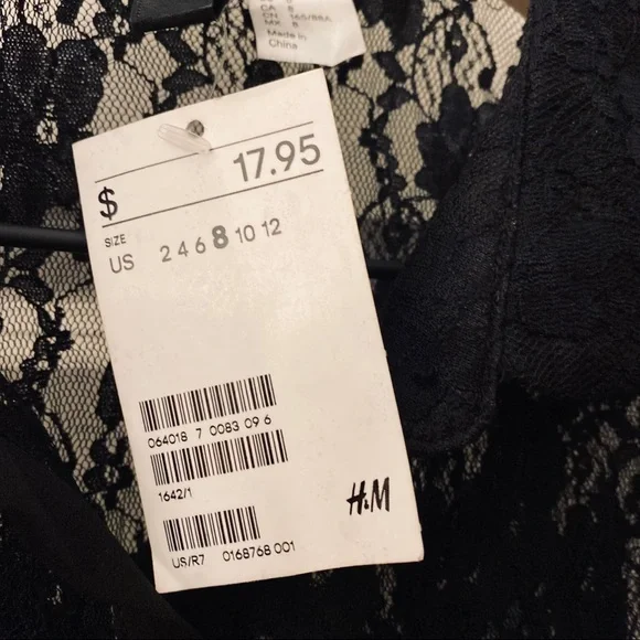 H&M | Sleeveless Lace Button-Up Top - Picture 9 of 9